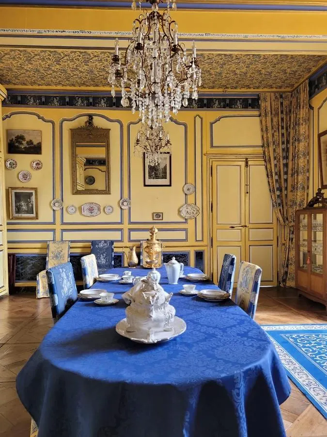 Chateau Du Boschet Chambre De La Marquise Bourg-des-Comptes Bed & Breakfast
